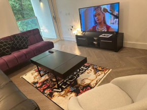 Modern 2 bedroom Flat near King’s cross.